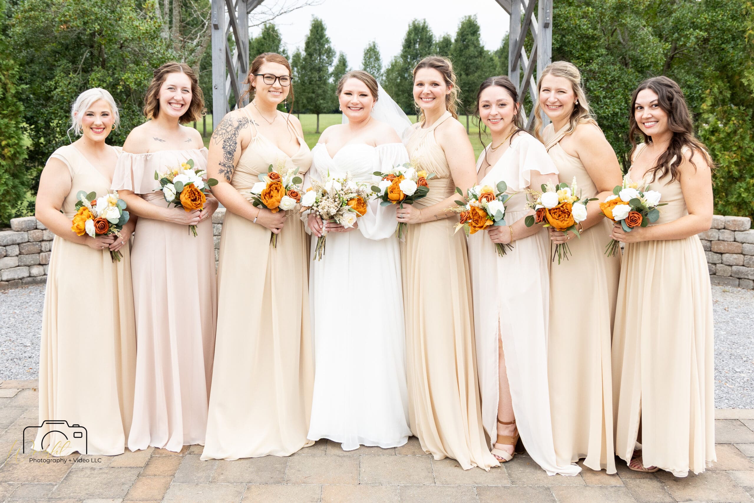 Emily and her bridesmaids before the first look