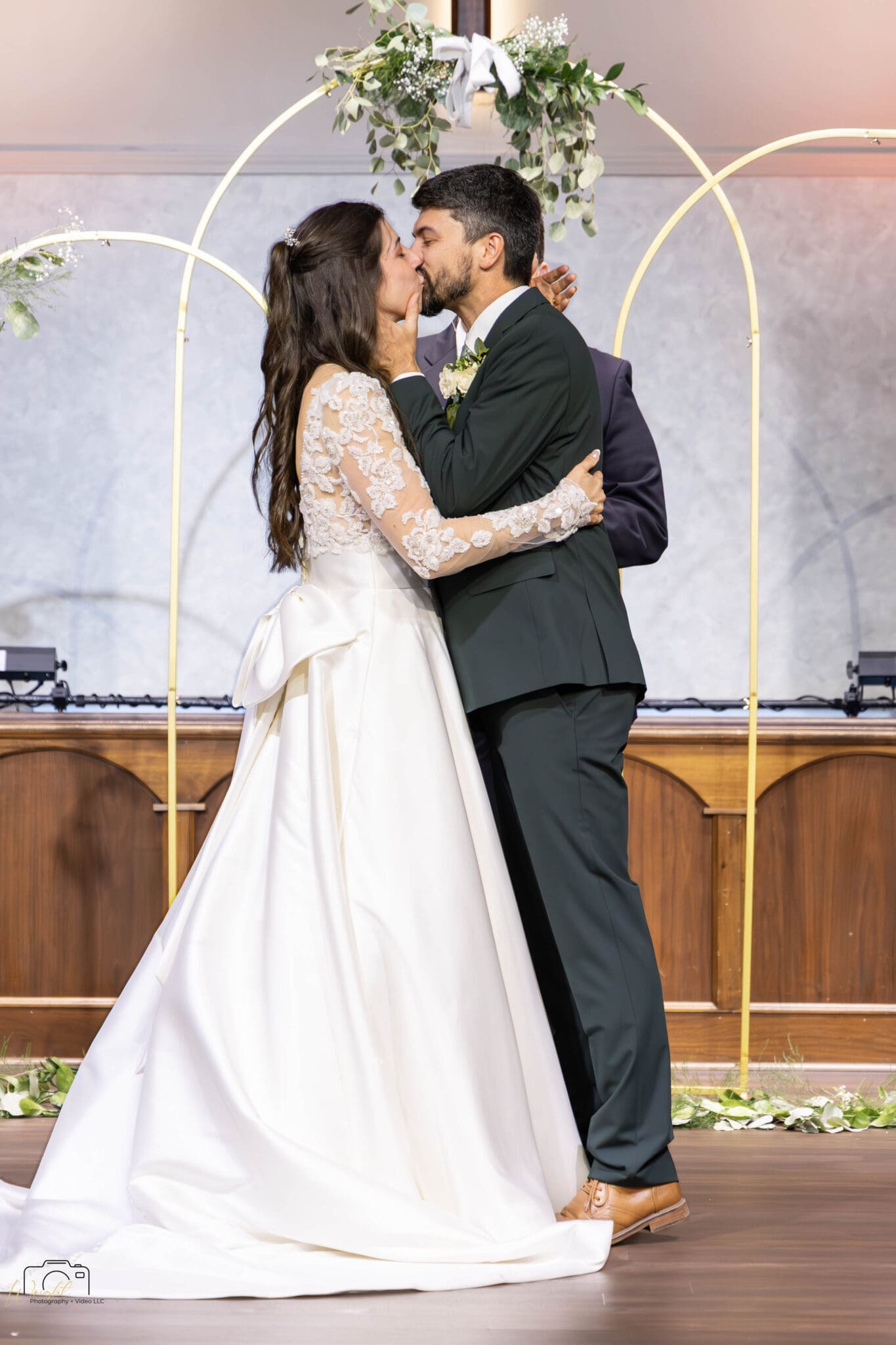 Ryan and Elizabeth's first kiss as husband and wife